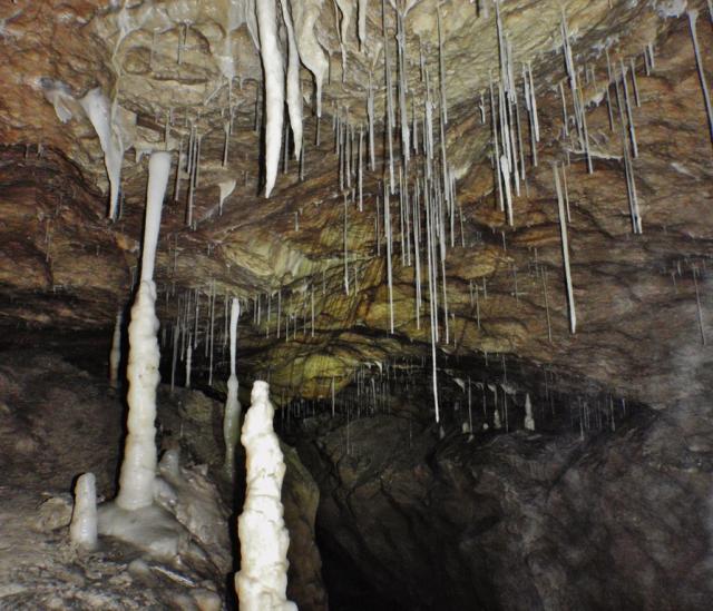 Grotte de prrouge